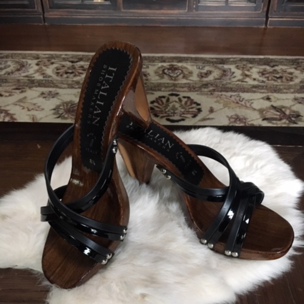 Cut out heel sandals
